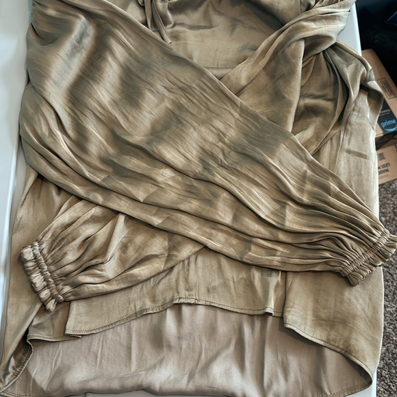 Green Philosophy Top - Picture 6 of 6